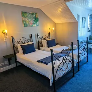 https://wayside-inn.hotels-capetown.com